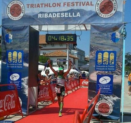 Raúl Amatriain gana el Triathlon Festival Ribadesella