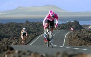 IRONMAN LANZAROTE, un auténtico reto de fuerza física y mental, donde: “los límites normales no cuentan”