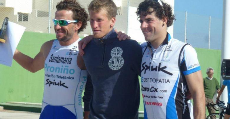 Alejandro Santamaria, Ritchie Nicholls e Perù Alfaro San Ildefonso.