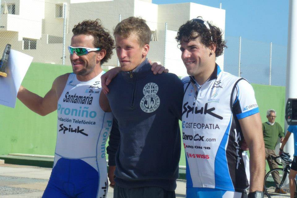 Alejandro Santamaria, Ritchie Nicholls y Peru Alfaro San Ildefonso.