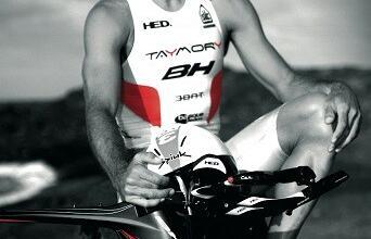 Taymory patrocina o triatleta Eneko llanos