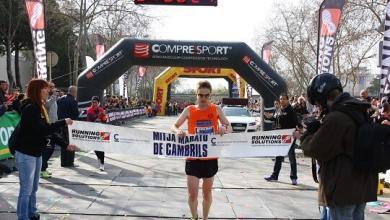 Albert Moreno, Subcampeón del Mundo Junior de Duatlón, se impone en la media maratón de Cambrils