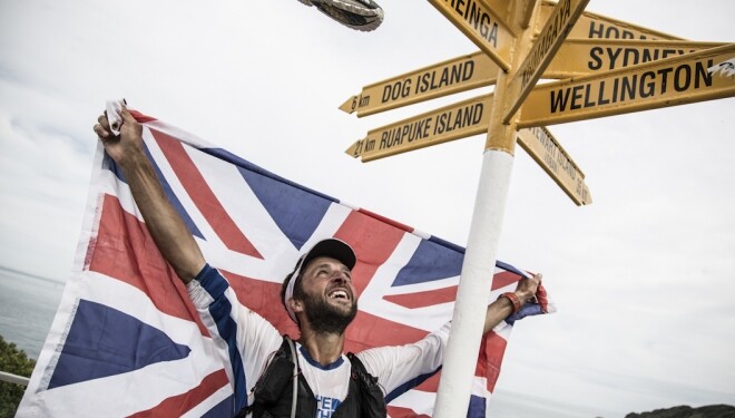 Jez Bragg consigue cuzar Nueva Zelanda corriendo en 53 días