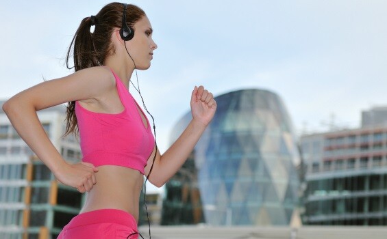 train avec de la musique