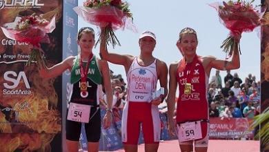 podio femminile nell'Half Challenge Barcelona