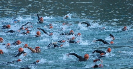 Schwimmen im offenen Wasser