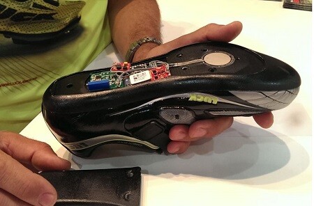 Prototipo di Sneakers con misuratore di potenza della Fortuna