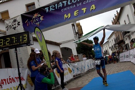 Iván Tejero remporte le Titan Sierra de Cadíz