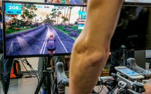 Zwift, an online game to train with the roller
