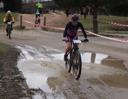 Esther fernandez en el Duatlón de Galapagar