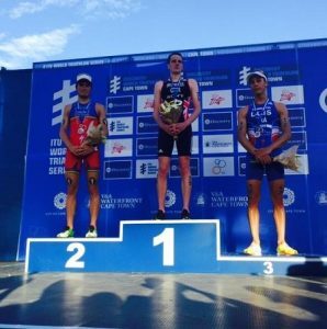 Alistair Brownlee gana en Ciudad del Cabo