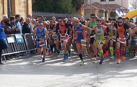 Groupes d'âge dans l'Espagne Duathlon 2015 Championship à Soria