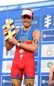 Javier Gómez Noya leads the world triathlon ranking