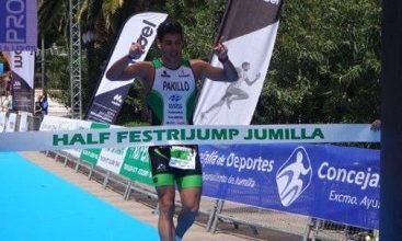 Pakillo ganando en el Triatlón de Jumilla