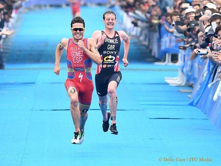 Javier Gómez Noya nello sprint di Yokohama