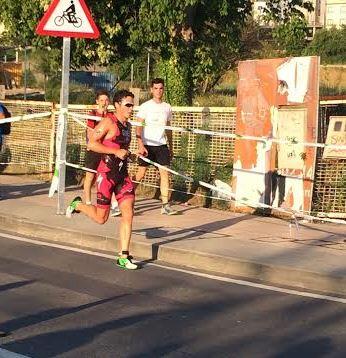 Javier Gómez Noya correndo em Pontevedra