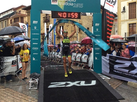 Gustavo Rodríguez gewinnt den Zarautz Triathlon