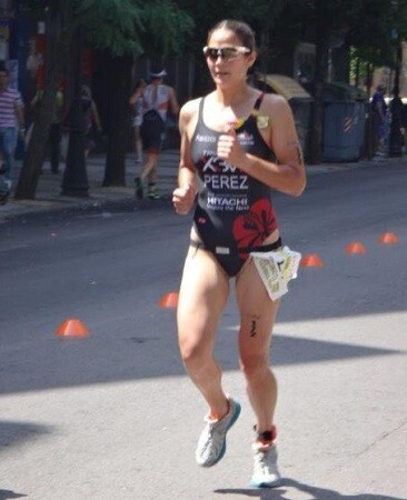 Sara Peréz en el  Triatlón de Cáceres