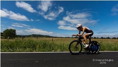 Natalia Raña testant les roues ROTHAR