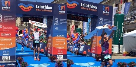 Winners of the Half Triathlon Vitoria 2015