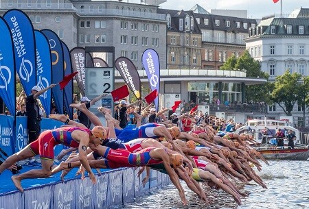 sortir de l'eau à la Série mondiale de Hambourg