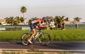 Series training to improve in cycling
