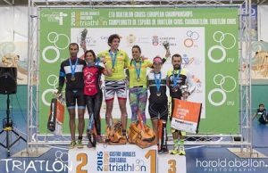 María Pujol et Diego Paz Champions d'Espagne de Triathlon Cros.