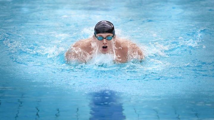 COMPEX beim Schwimmen