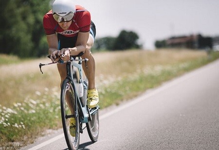 Andrew Starykowicz bat un nouveau record dans le secteur du cyclisme Arizona Ironman