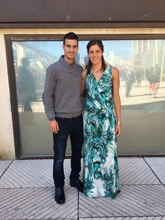 Mario Mola und Carolina Routier haben ihren Abschluss gemacht