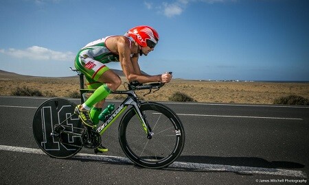 Victor del Corral training cycling in Lanzarote