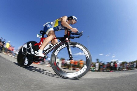 Dani Múgica en el sector ciclista del Triaroc