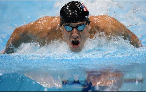 Michale Phelps nadando