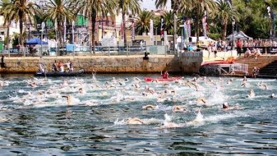 Nadar em um evento da série Triathlon