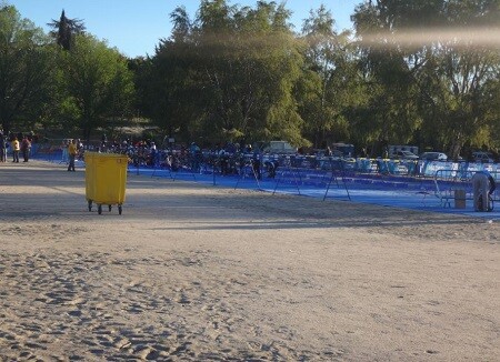 Zone de transition au triathlon de Madrid