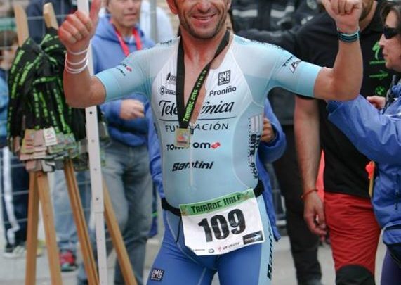 Alejandro Santamaría wins the 2016 triaroc