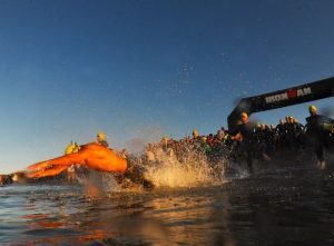 Salida del Ironman 70.3 Barcelona