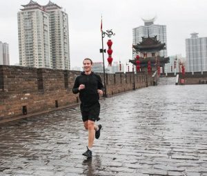 Marck Zuckerberd correndo na China