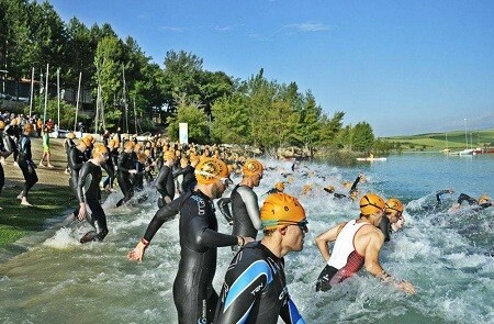 Start des Aritzaleku-Triathlons