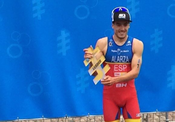 Fernando Alarza leader World Triathlon Series