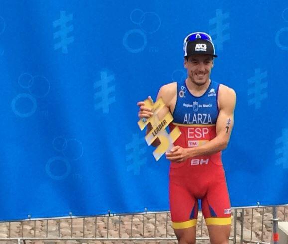 Fernando Alarza líder Series Mundiales Triatlón