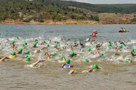 Swimming in the Palmaces Triathlon