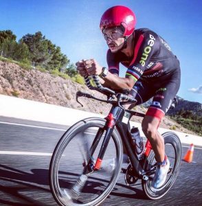 Iván Raña in the ironman cycling sector