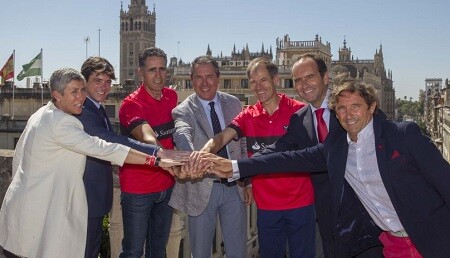 Miguel Induráin, Mireia Belmonte and Abel Antón at the Santander Triathlon Series Sevilla