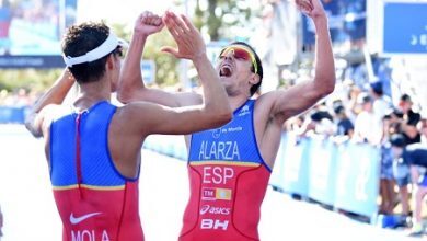 Mario Mola and Fernando Alarza at the Gold Coast finish line