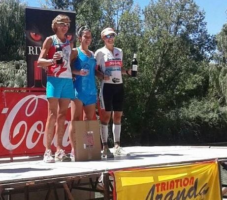 Podium Femenino triatlón aranda