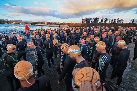 Salida Ironman 70.3 Lanzarote