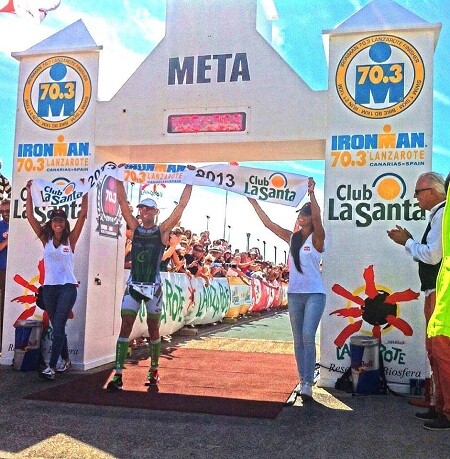 Victor del Corral ganando el Ironman 70.3 Lanzarote