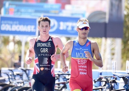 Mario Mola et Jonathan Brownlee dans une course à pied