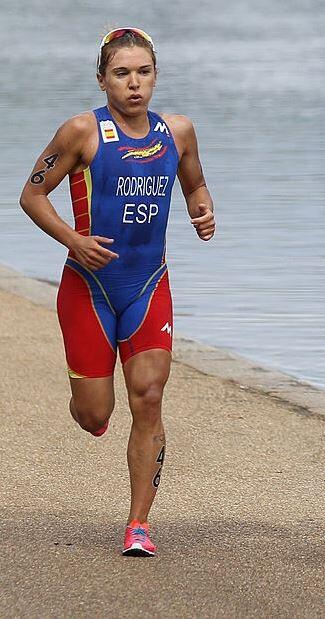 Zuriñe Rodríguez en compétition de triathlon